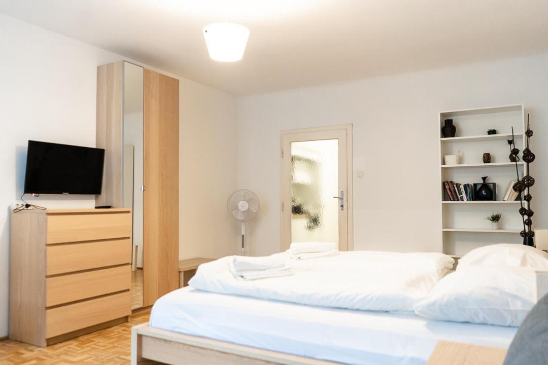 Central Living - Stephansdom Apartments Vienna Room photo